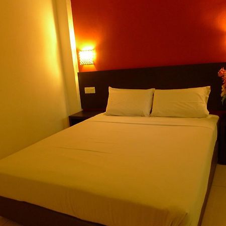 Meldrum Hotel Johor Bahru Bagian luar foto