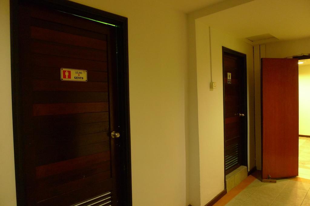 Meldrum Hotel Johor Bahru Bagian luar foto