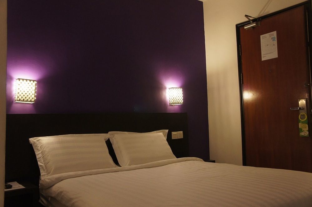 Meldrum Hotel Johor Bahru Bagian luar foto