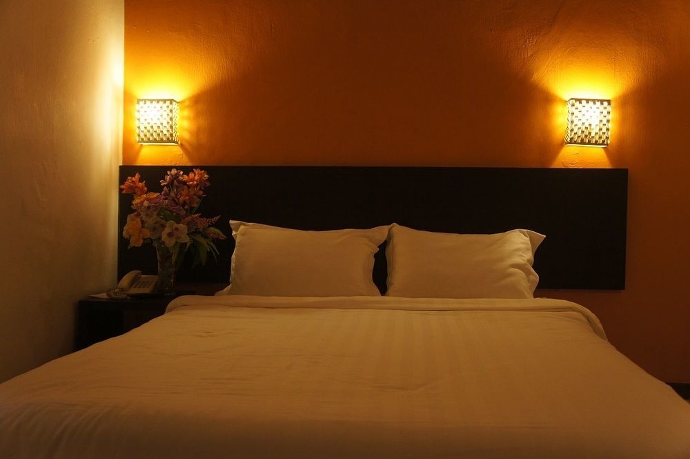 Meldrum Hotel Johor Bahru Bagian luar foto