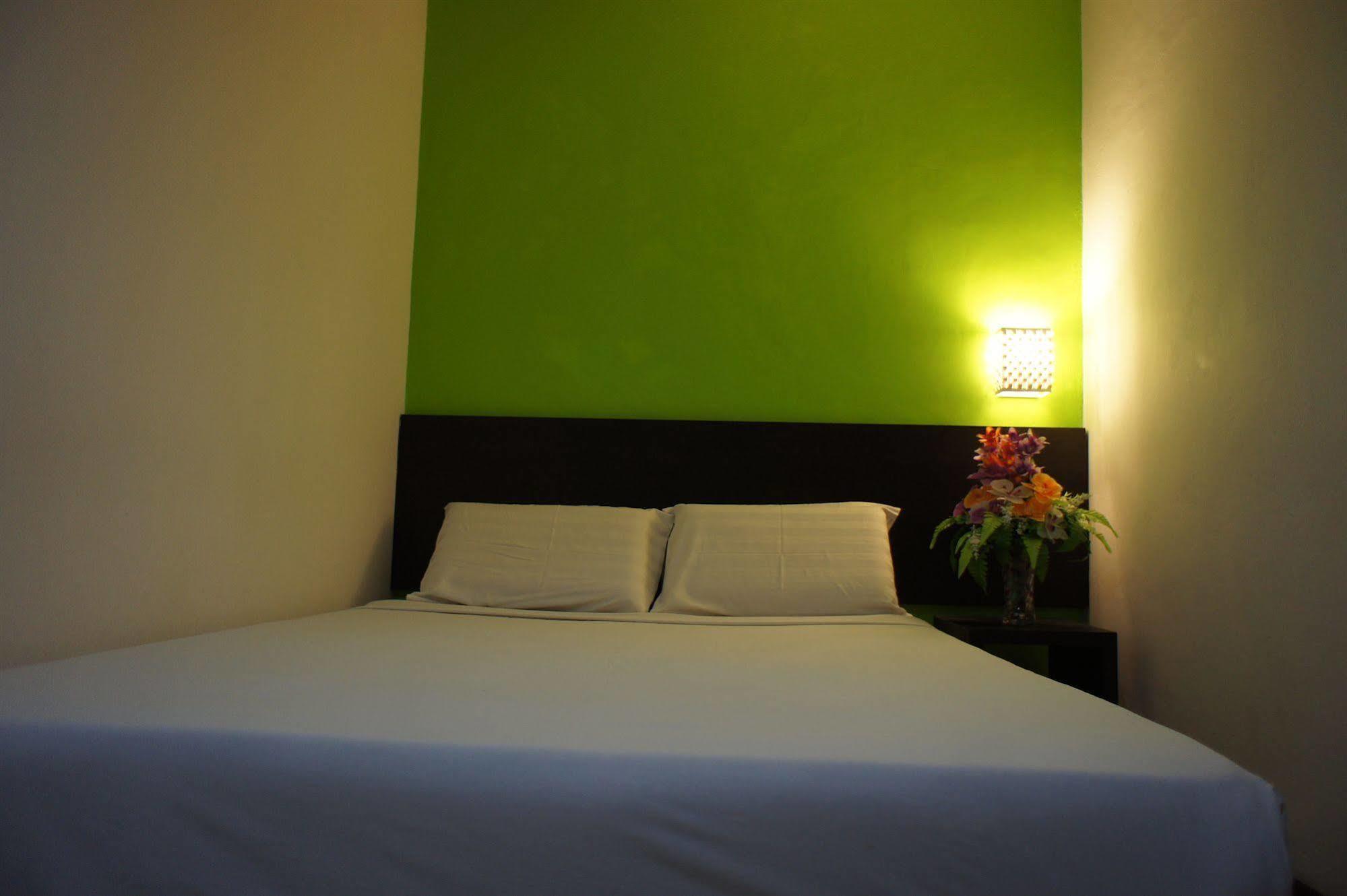 Meldrum Hotel Johor Bahru Bagian luar foto